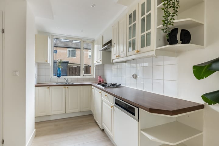 Photo 12 of Carolinen 9