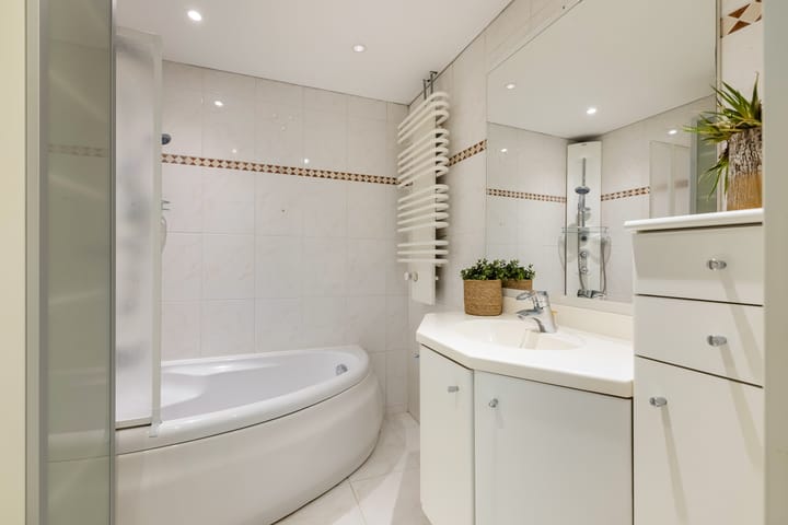 Photo 20 of Carolinen 9