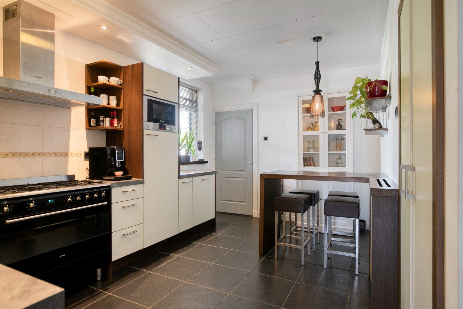 Photo 9 of Coöperatiestraat 2