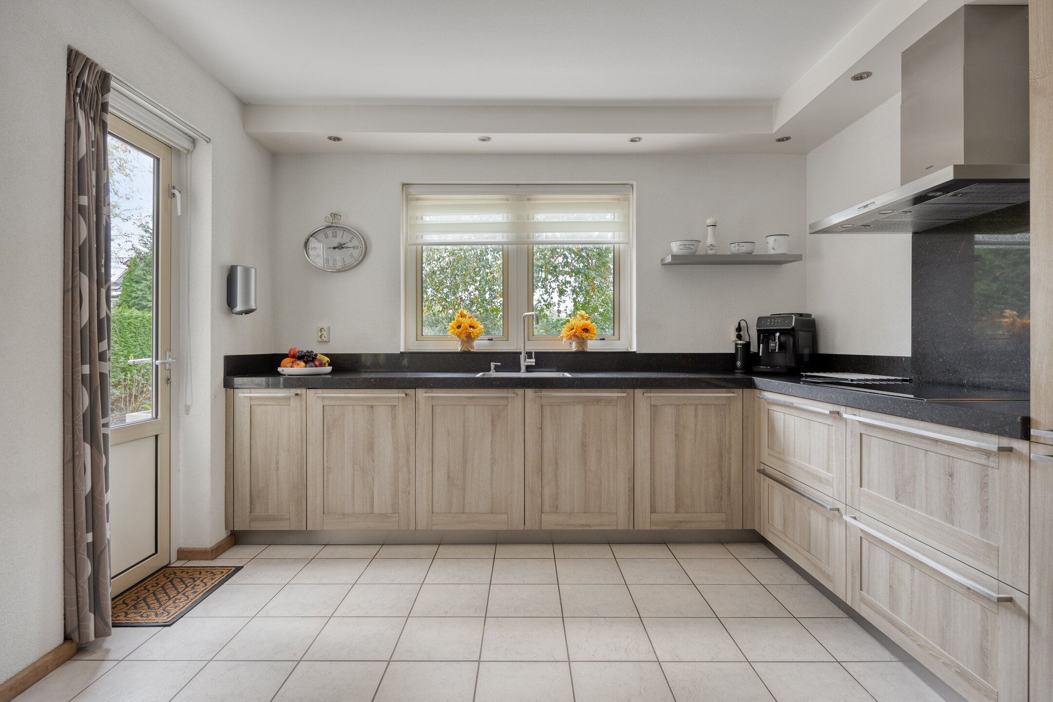 Foto 21 van IJsbaan 93