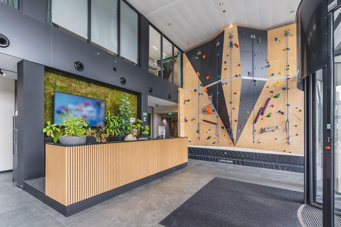 Bekijk foto 3 van Paalbergweg 3