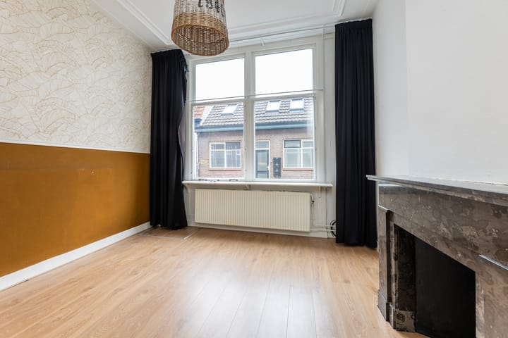 Foto 8 van Van Karnebeekstraat 75