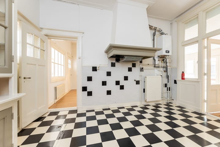 Foto 14 van Van Karnebeekstraat 75