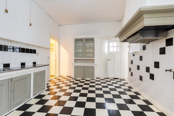 Foto 16 van Van Karnebeekstraat 75