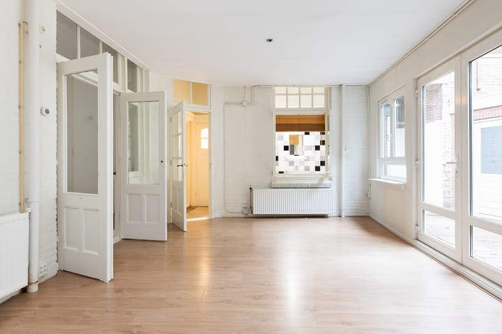 Foto 22 van Van Karnebeekstraat 75