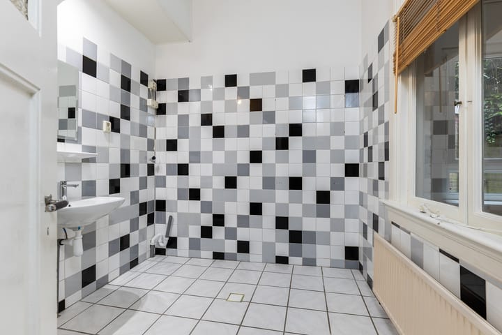 Foto 26 van Van Karnebeekstraat 75