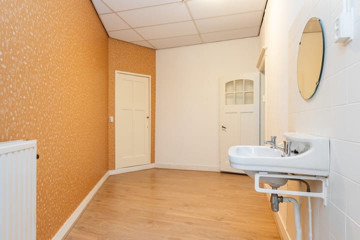 Foto 18 van Van Karnebeekstraat 75