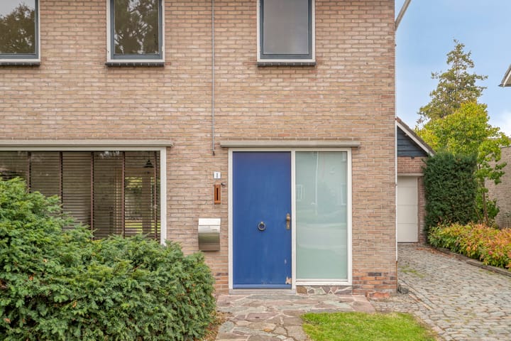 Photo 4 of Clausstraat 1