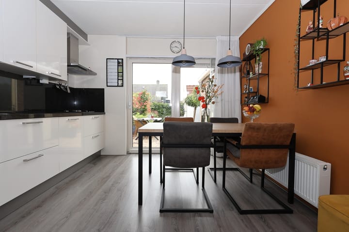 Foto 12 van Lange Achte 28