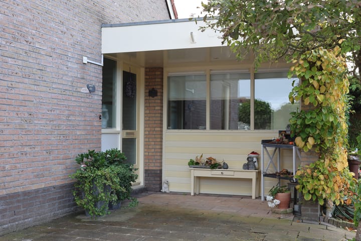 Foto 2 van Lange Achte 28