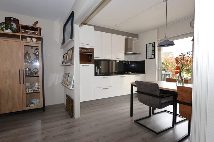 Foto 10 van Lange Achte 28