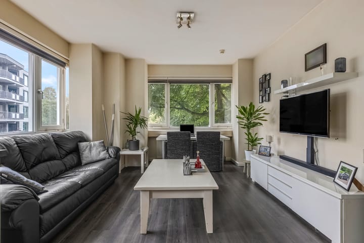 Photo 5 of Stationsplein 8-C