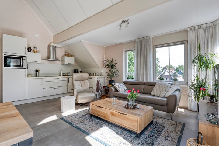 Photo 6 of Korenbloemweg 2-H