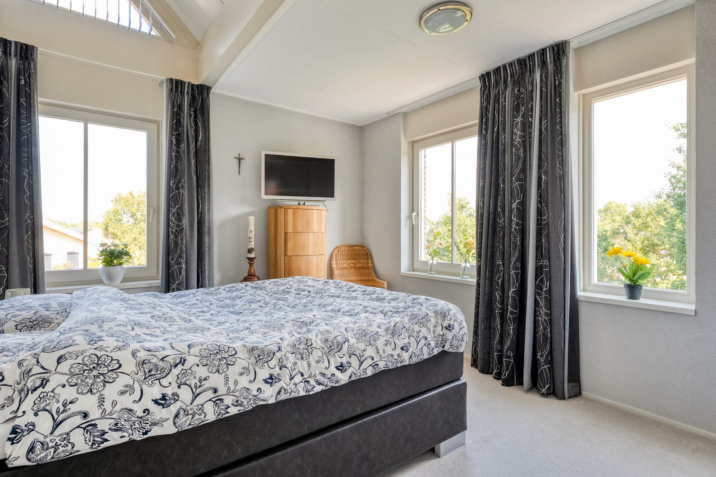 Foto 10 van Korenbloemweg 2-H