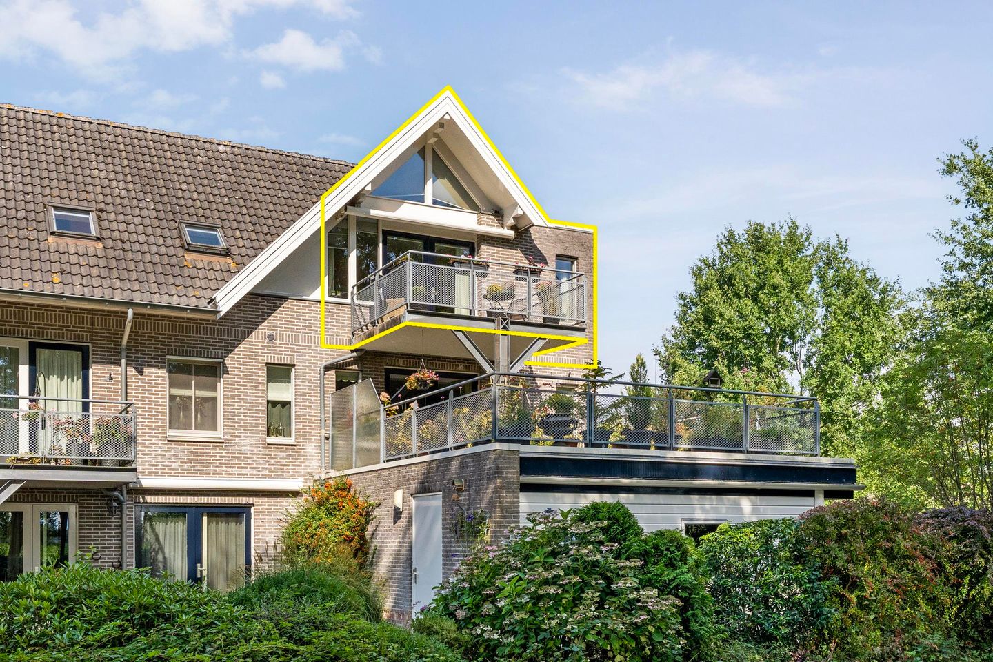 Photo 1 of Korenbloemweg 2-H