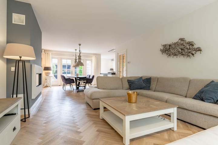 Photo 10 of Lothariuslaan 58