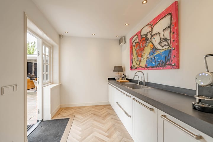 Photo 16 of Lothariuslaan 58