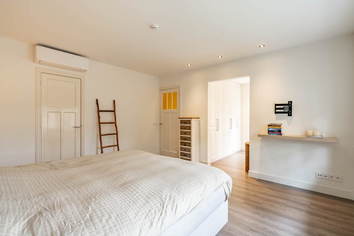 Photo 25 of Lothariuslaan 58