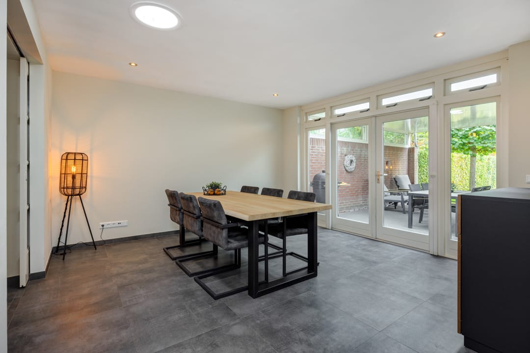 Photo 11 of Hellemanstraat 89