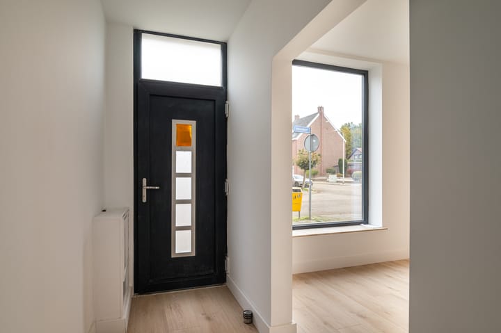 Photo 4 of Heiveldstraat 69