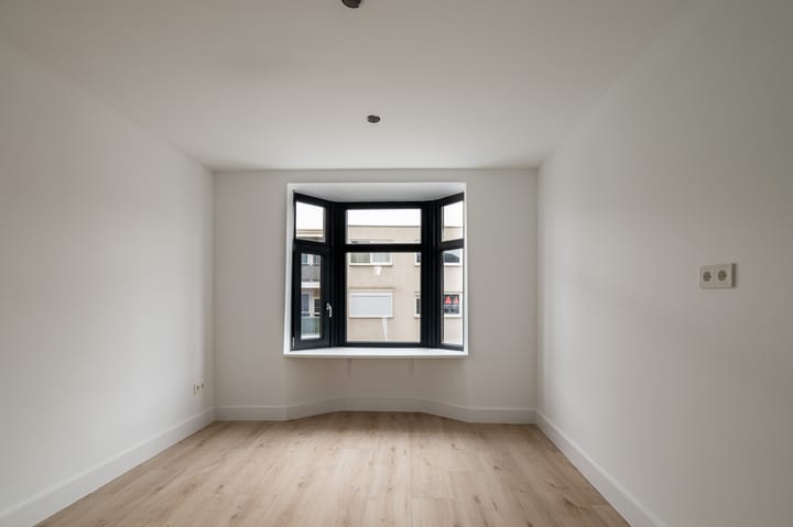 Photo 15 of Heiveldstraat 69