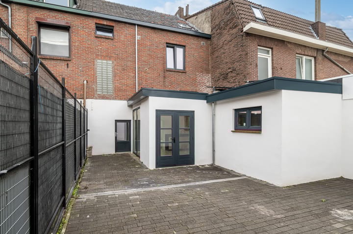 Photo 23 of Heiveldstraat 69