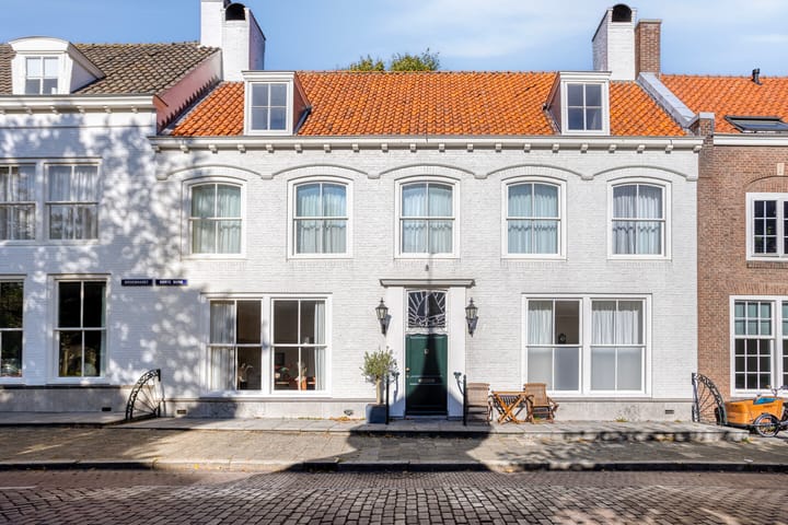 Foto 1 van Korte Burg 1