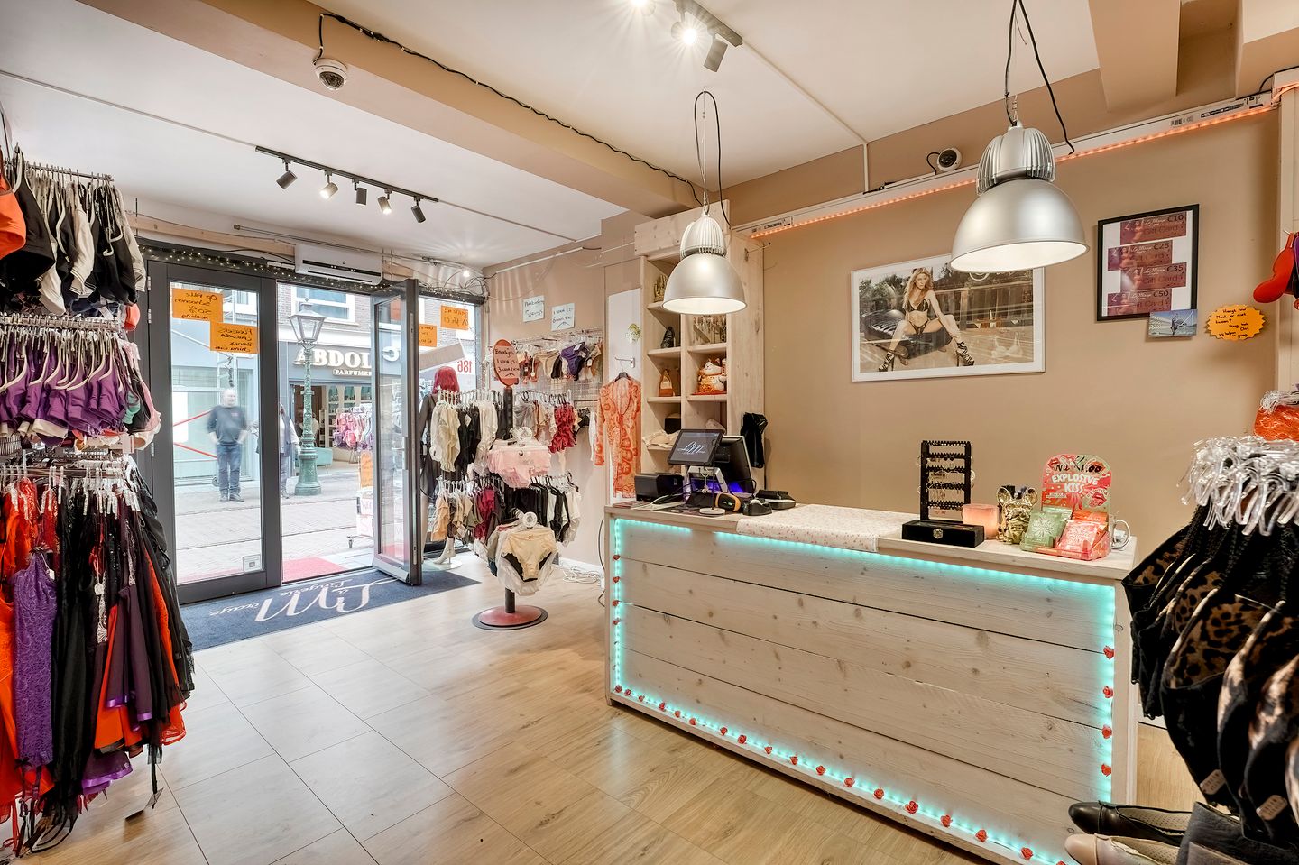 Bekijk foto 2 van Haarlemmerstraat 186
