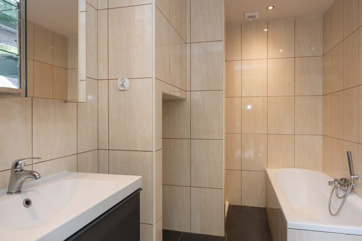 Photo 13 of Honingerdijk 73-B