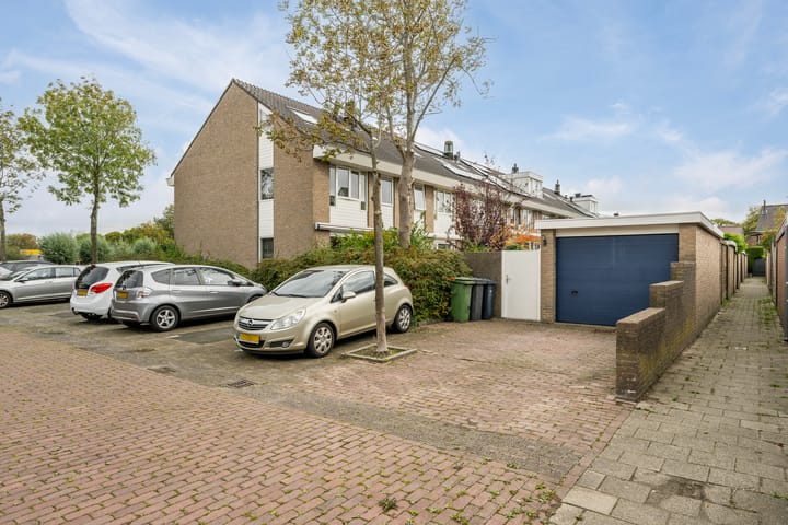 Photo 3 of Groen van Prinstererstraat 27