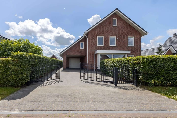 Photo 43 of Meerkoet 22