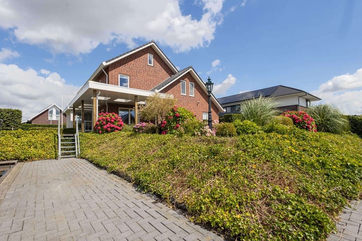 Photo 59 of Meerkoet 22