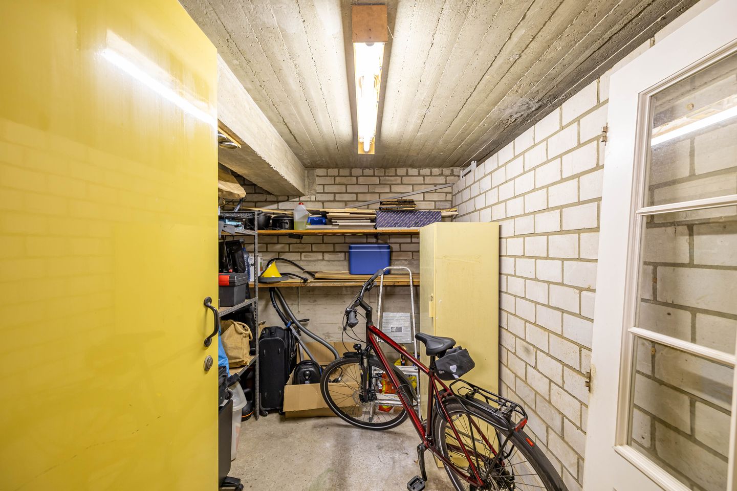 Photo 35 of Groen van Prinstererlaan 36