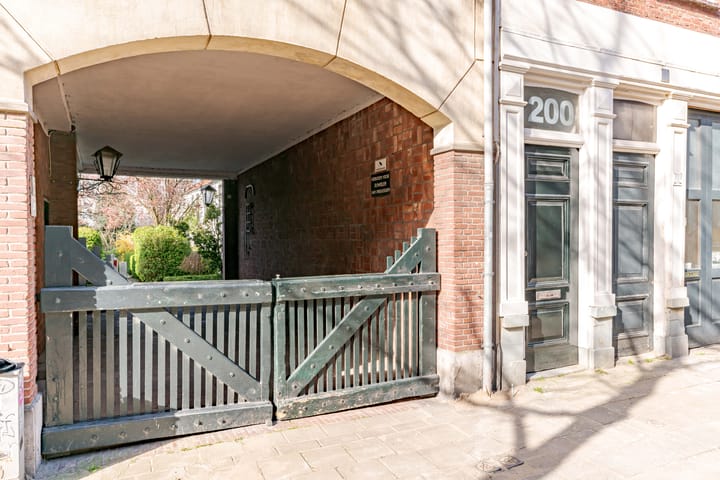 Photo 2 of Trompstraat 200