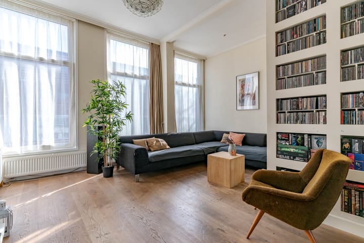 Photo 4 of Trompstraat 200