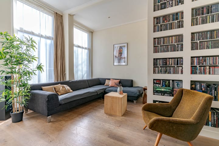 Photo 5 of Trompstraat 200