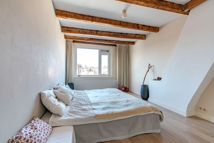 Photo 29 of Trompstraat 200