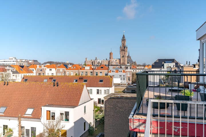 Photo 38 of Trompstraat 200