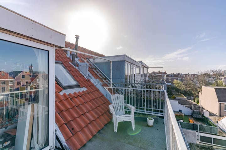 Photo 39 of Trompstraat 200