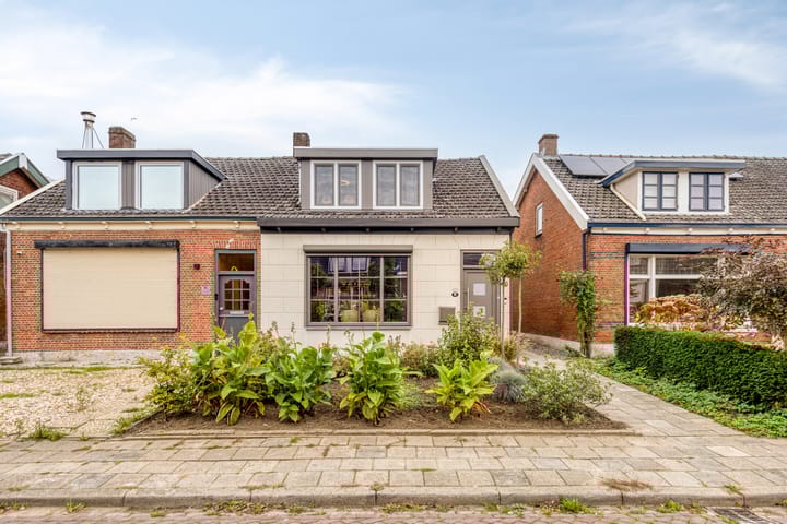 Photo 3 of Wilhelminastraat 62