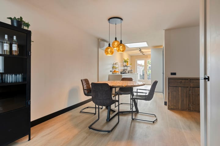 Photo 9 of Wilhelminastraat 62