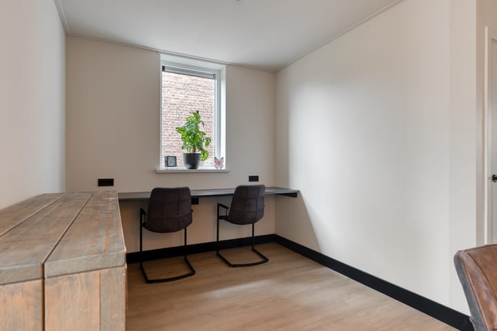 Photo 11 of Wilhelminastraat 62