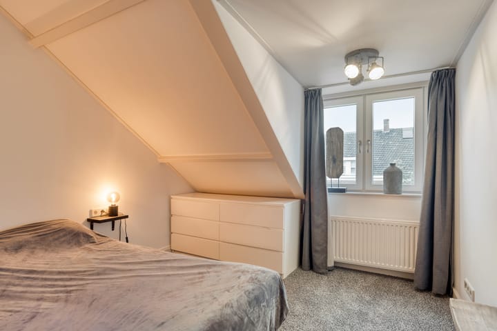 Photo 19 of Wilhelminastraat 62