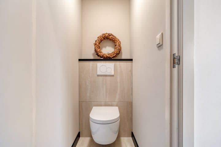 Photo 21 of Wilhelminastraat 62