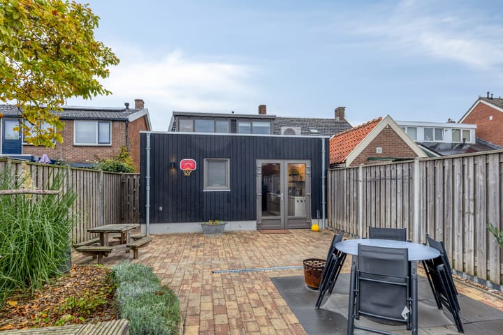 Photo 33 of Wilhelminastraat 62