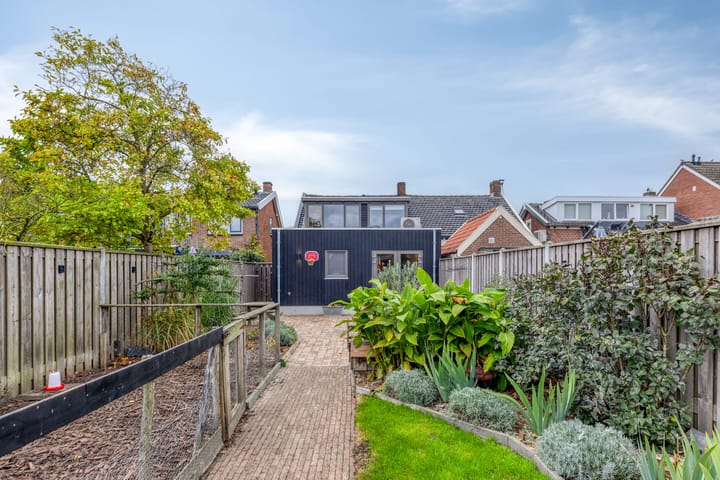 Photo 32 of Wilhelminastraat 62