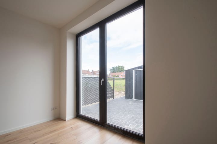 Photo 7 of Graaf van Gelrestraat 1-B