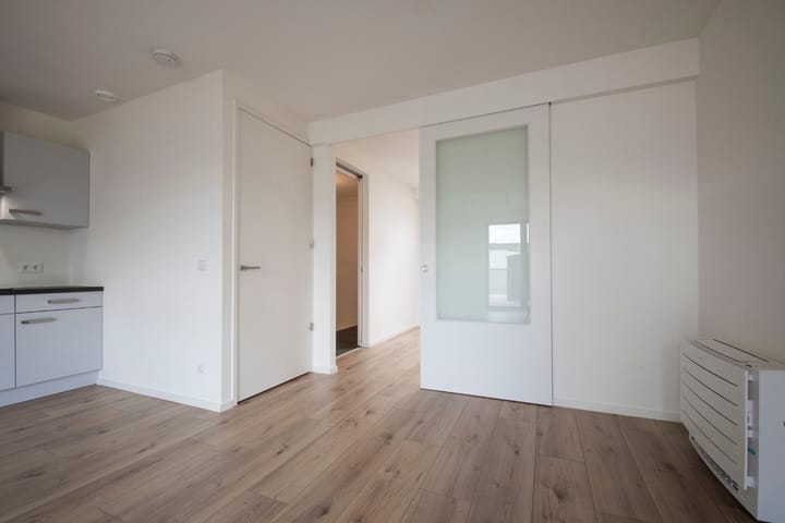 Photo 10 of Graaf van Gelrestraat 1-B