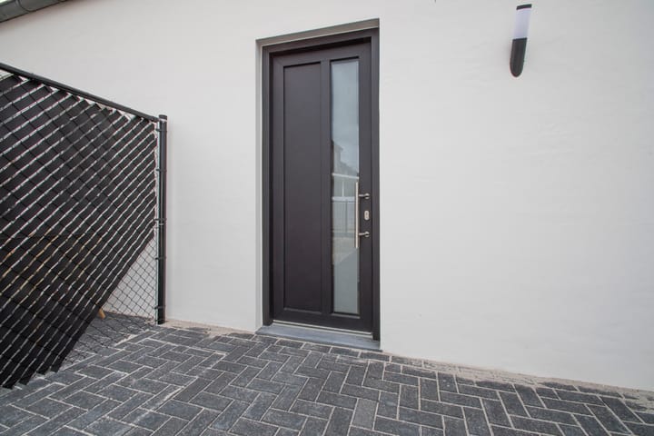 Photo 3 of Graaf van Gelrestraat 1-A