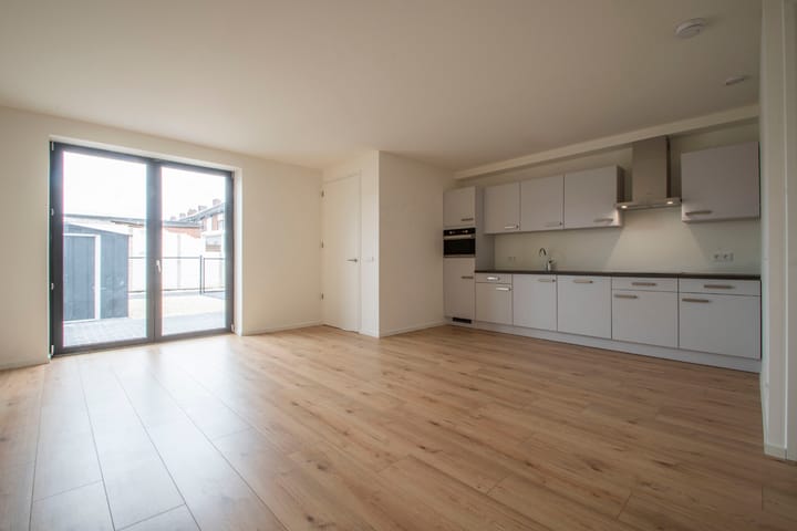 Photo 7 of Graaf van Gelrestraat 1-A